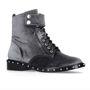 Vince Camuto Talorini Studded Boot Size 10